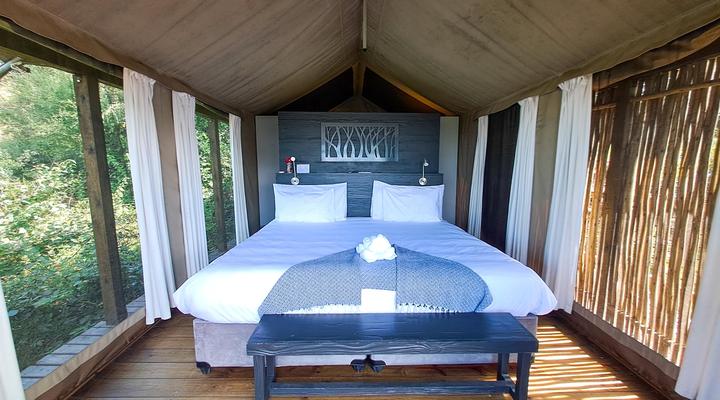 Ndhula Luxury Tented Lodge