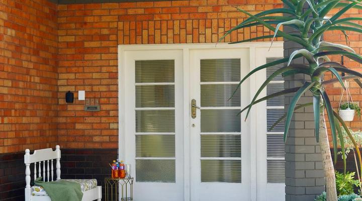 Cozy Haven in the Capital City