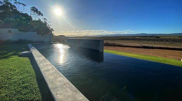 Black Oystercatcher Cottages