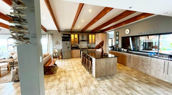 Oppi See Beach House