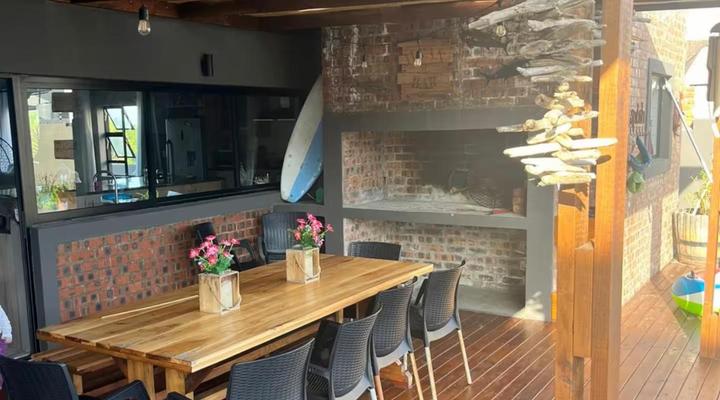 Oppi See Beach House