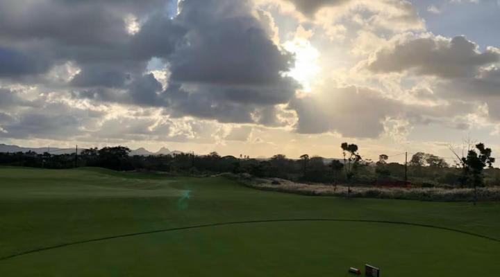 Ocean and Golf Apartment, Azuri Sea view & Sunrise