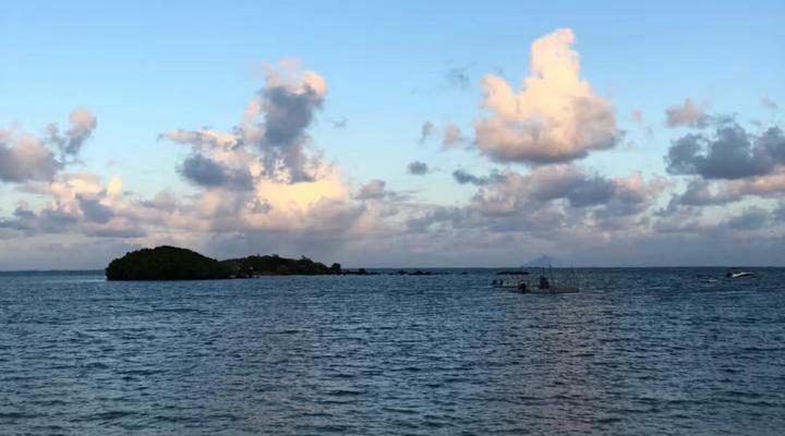 Ocean and Golf Apartment, Azuri Sea view & Sunrise