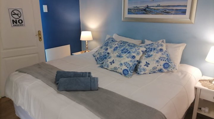 Aqua View Riverside Guest House