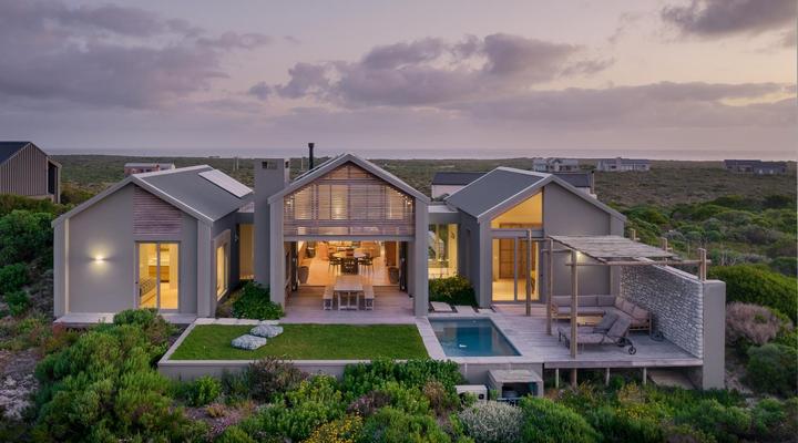 Romansbaai Collection