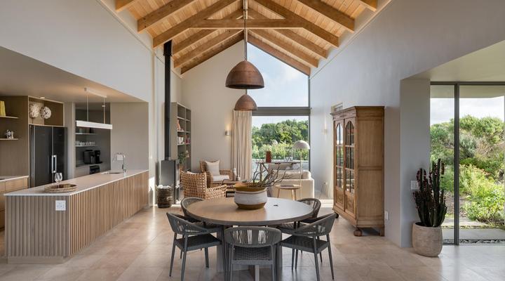 Romansbaai Collection