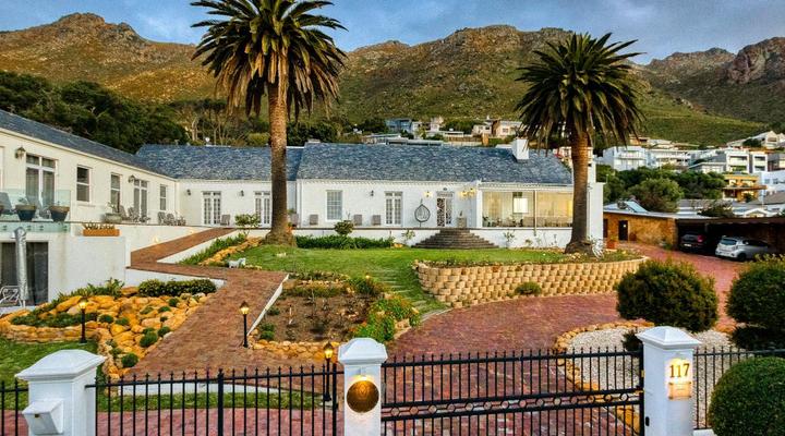 Manor on the Bay Loadshedding-free Guesthouse