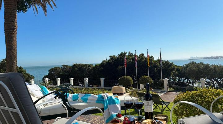 Manor on the Bay Loadshedding-free Guesthouse