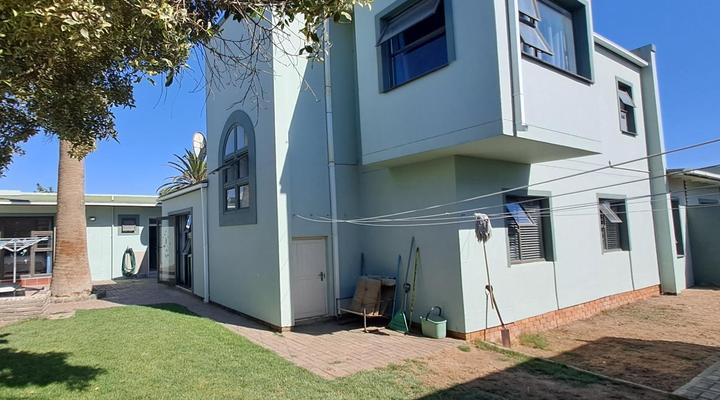 Sleeping Flamingo Guest House