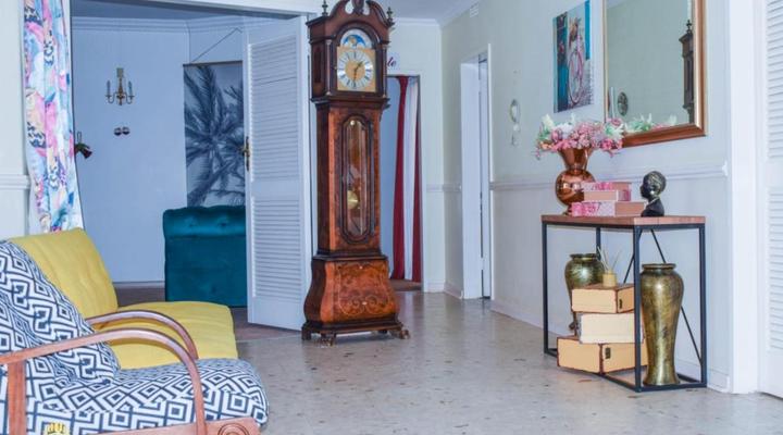 Royal Highness Lux Guesthouse