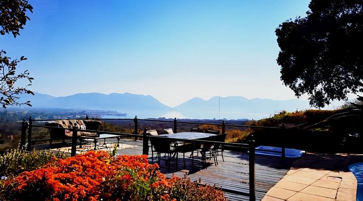 La Montagne Guest Lodge