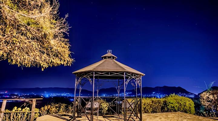 La Montagne Guest Lodge