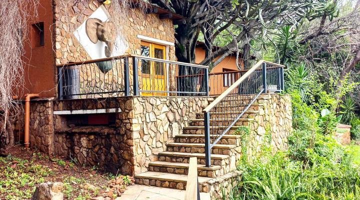 La Montagne Guest Lodge