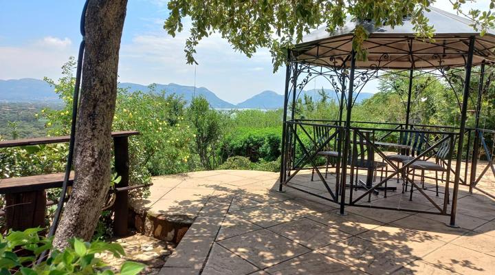 La Montagne Guest Lodge