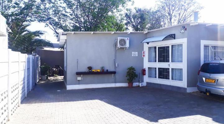 Bateleur Self Catering