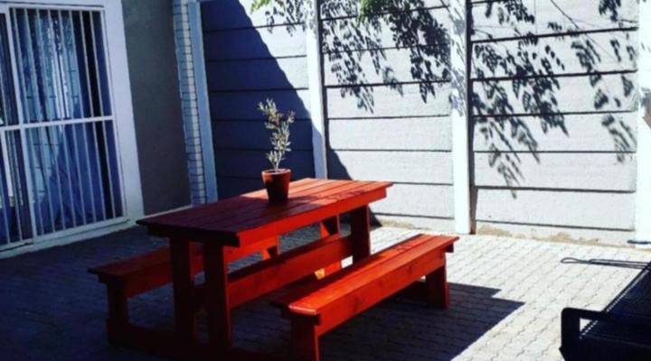 Bateleur Self Catering