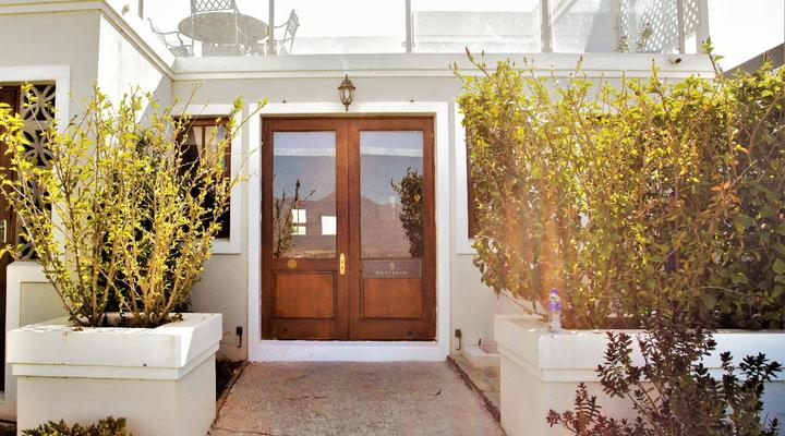 Bakenhof Winelands Lodge