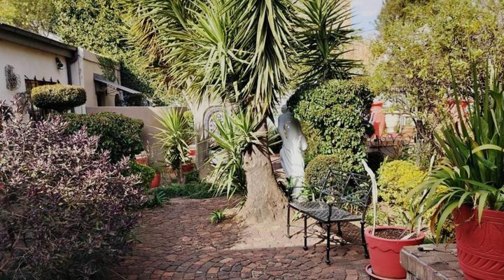 84 on Fourth Guest House!