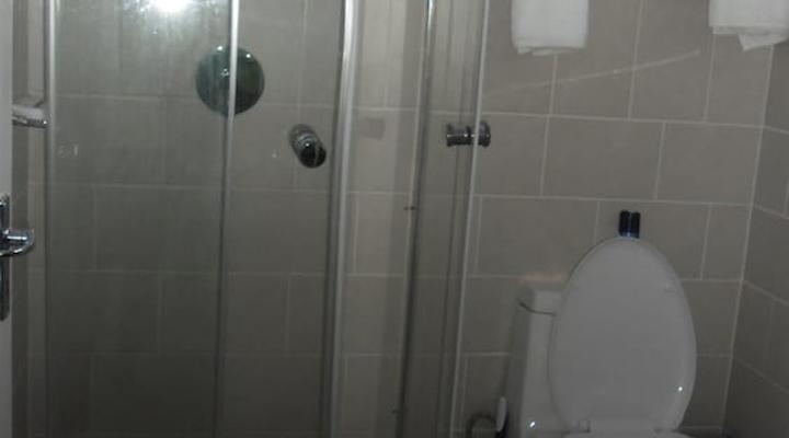 Gill Sleepover Hotel