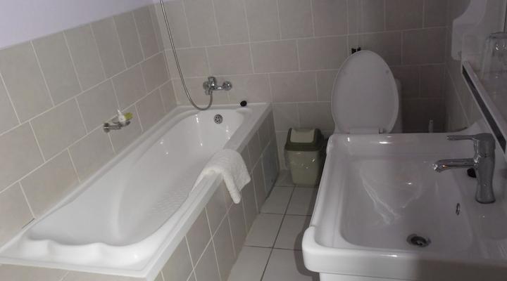 Gill Sleepover Hotel