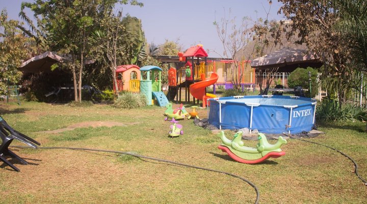 Leget Lodges & Gardens