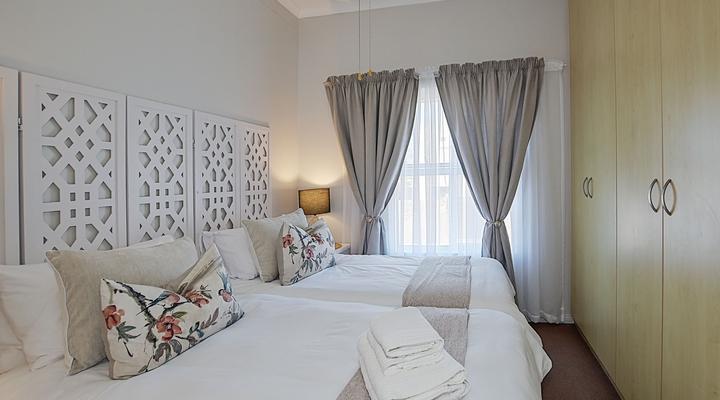Boutique Apartment Bloubergstrand Beachfront