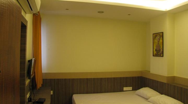 Airport Hotel Mayank Residency