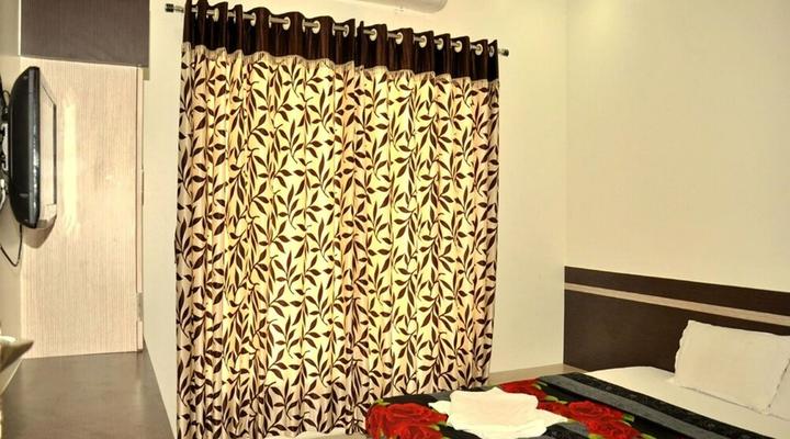 Airport Hotel Mayank Residency