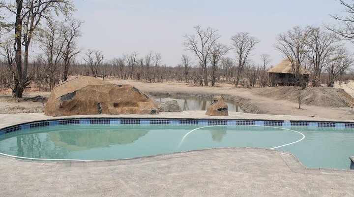 Dzibanana Lodge & Camping