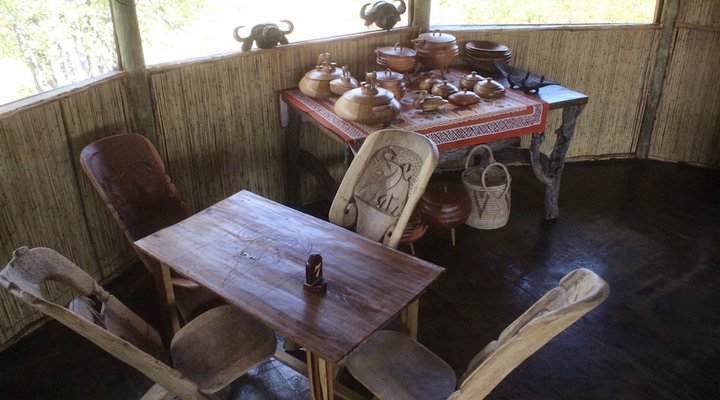 Dzibanana Lodge & Camping