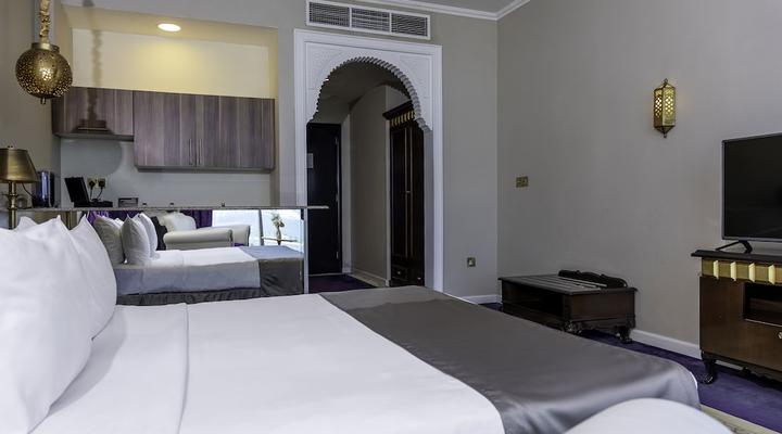 Saraya Corniche Hotel