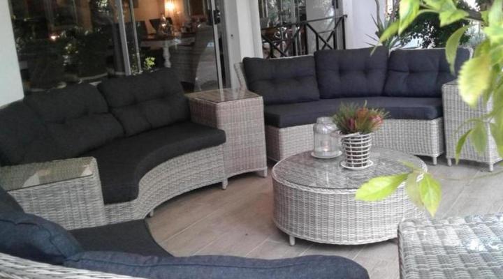 Out Of Africa Town Lodge