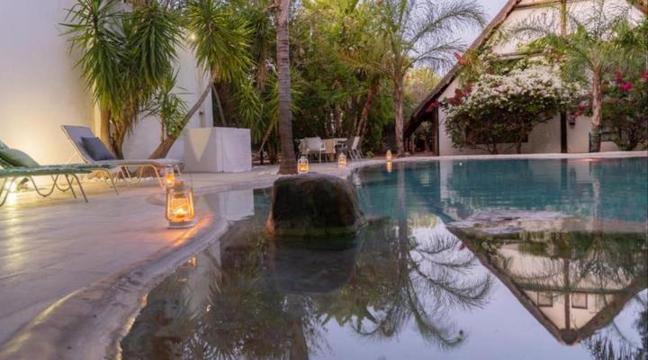 Out Of Africa Town Lodge