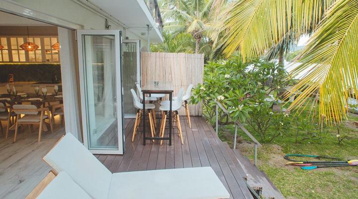 Sea Front Beach House with Rental Car Included