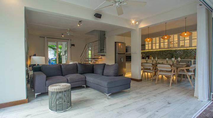 Sea Front Beach House with Rental Car Included