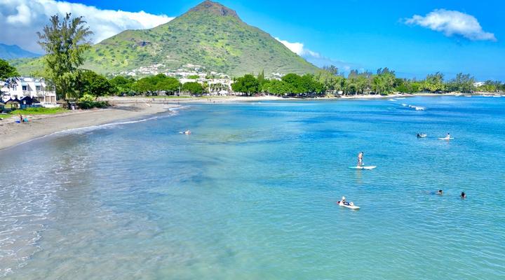 Sea Front Beach House with Rental Car Included