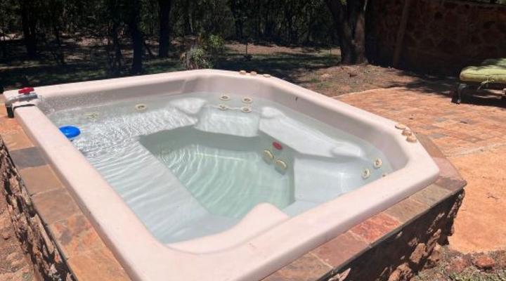 Red Cliff Lodge – Off-Grid Self Catering Eco Retreat