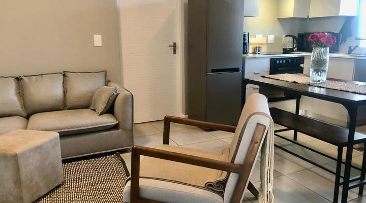 Millennial Arch @ 27 (4 Sleeper)