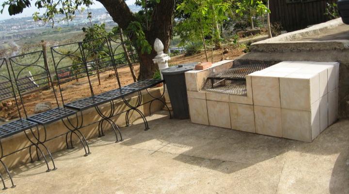 Lobelia Self Catering Cottage