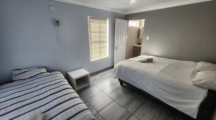 11 on Serifos - Skiathos, (10 Sleeper)