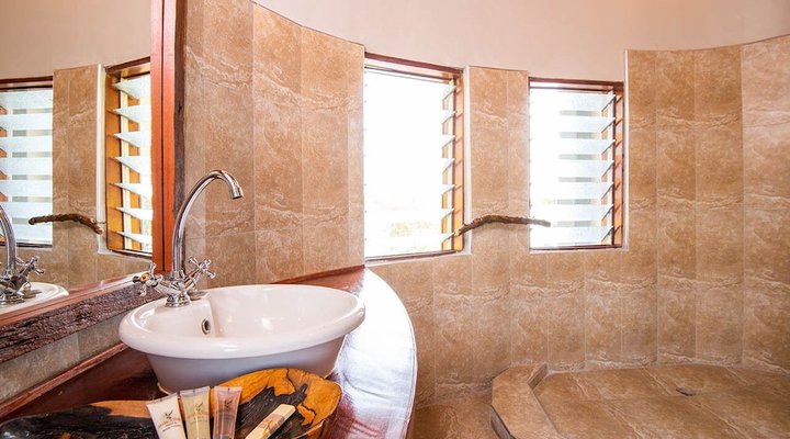 Mukambi Safari Lodge
