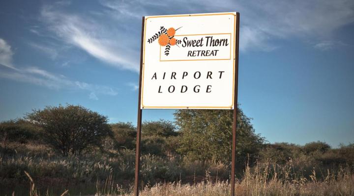 Sweet Thorn Retreat Airport Lodge