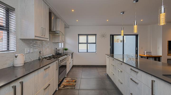 Dalton's, Langebaan, 10-sleeper