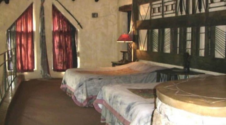 Lodge at the Ancient City