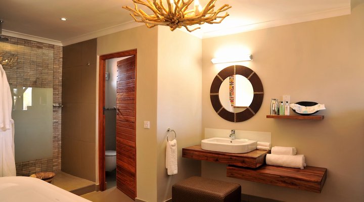 Victoria Falls Safari Club