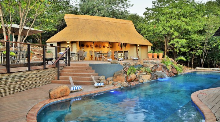 Victoria Falls Safari Club