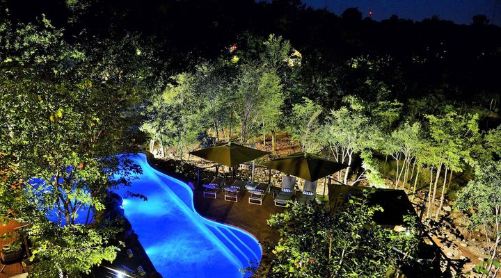 Victoria Falls Safari Club