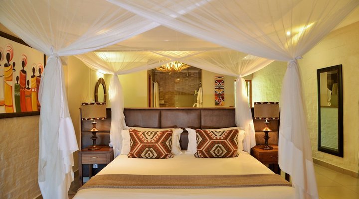 Victoria Falls Safari Club