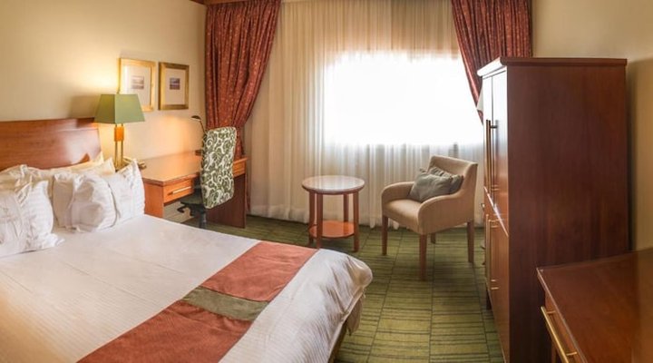 Peermont Metcourt Inn at The Grand Palm Resort