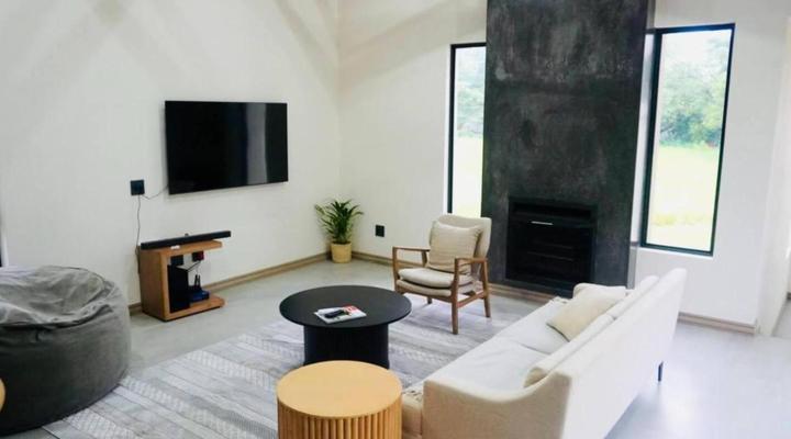 Wabi Sabie River House